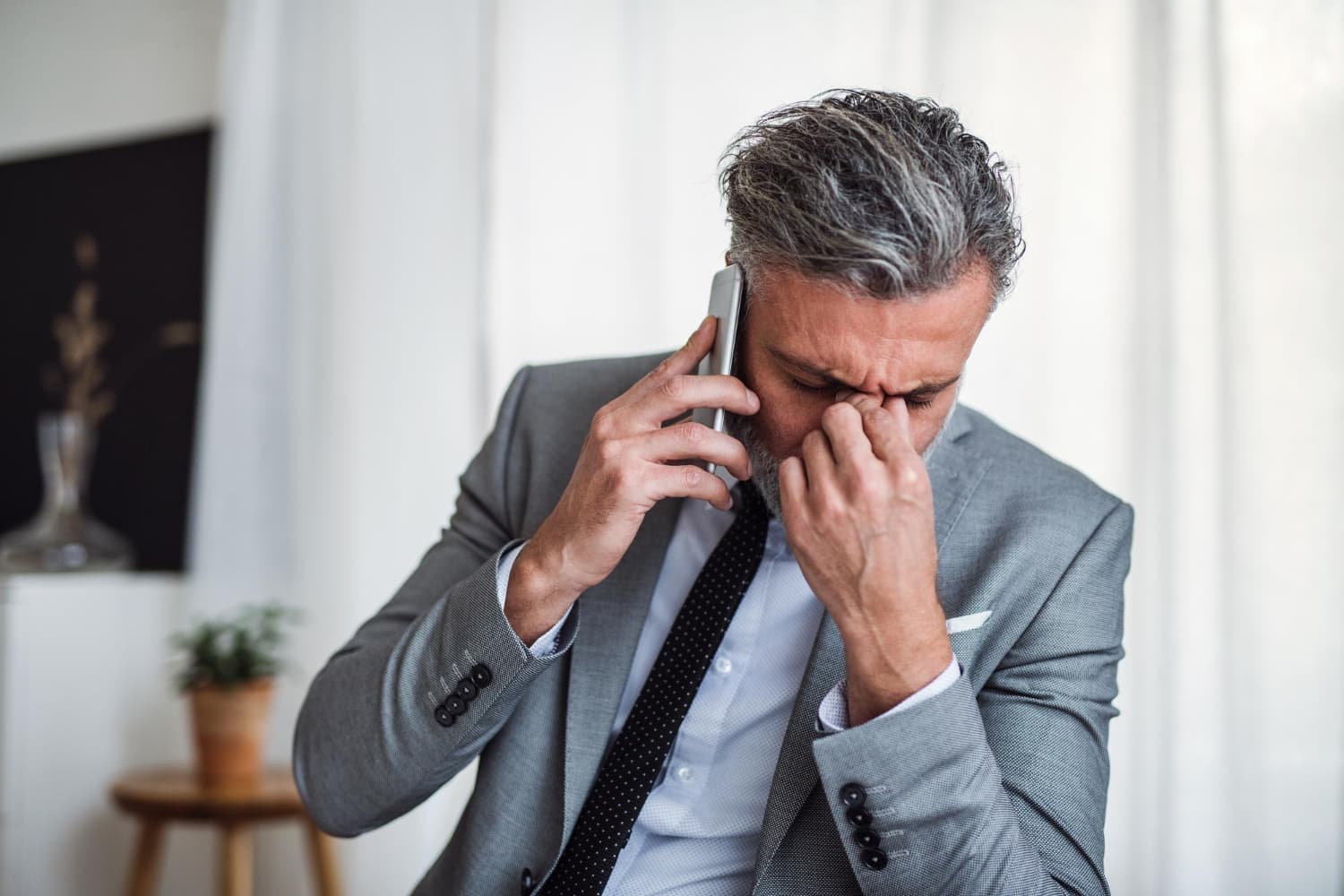Travel Scams in 2026: 5 Convincing Scams Travelers Need to Know